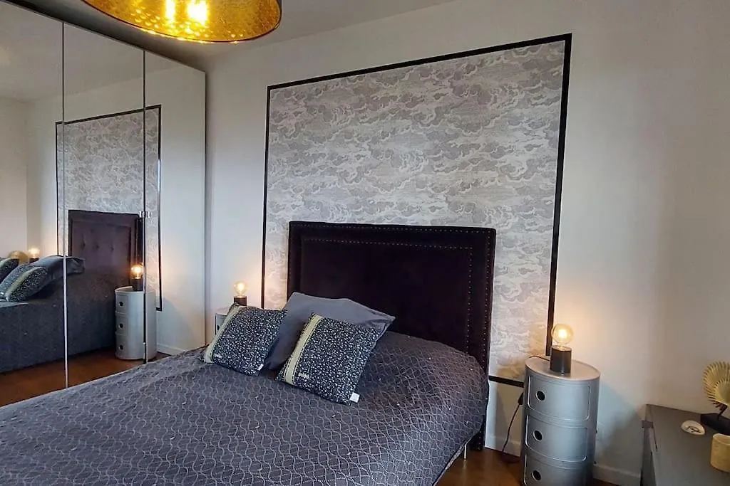 Bel Appartement Proche Paris, Terrasse, Parking Sous-Sol Antony 0*,  France